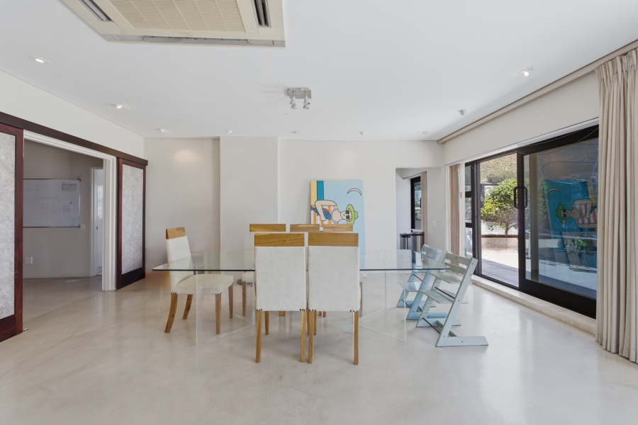 To Let 4 Bedroom Property for Rent in Sea Point Western Cape